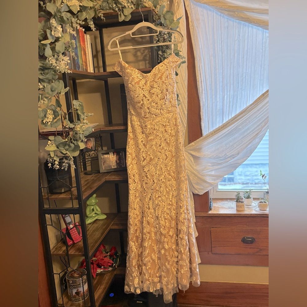 Off-Shoulder Jovani Dress | Elegant Evening Gown | Champagne | Size 2